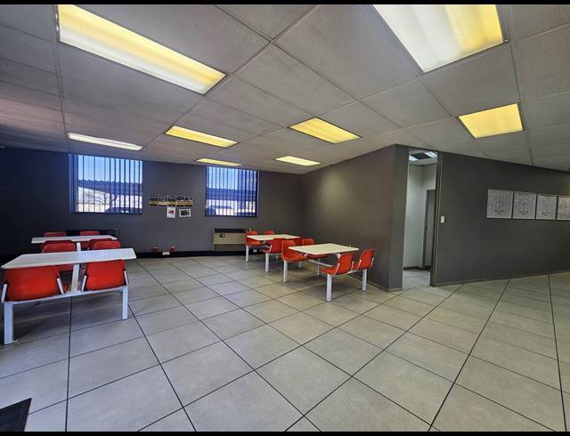 625M² WAREHOUSE TO LET IN ISANDO